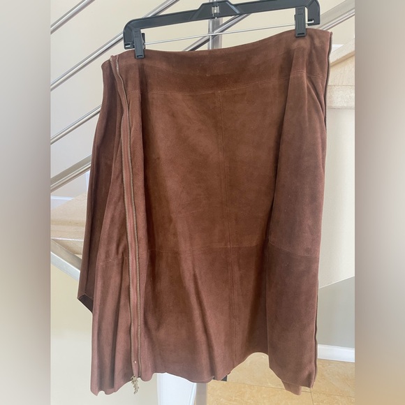 VINTAGE ICEBERG elegant BROWN Swede zippers SKIRT - Picture 1 of 16